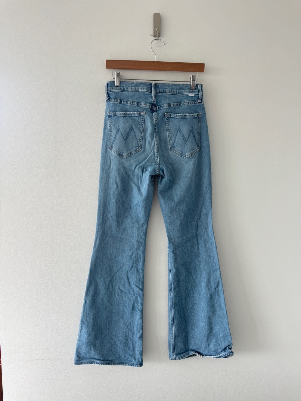 MOTHER Doozy Jeans in Horseback to Quarterback 28 - Picture 5 of 9